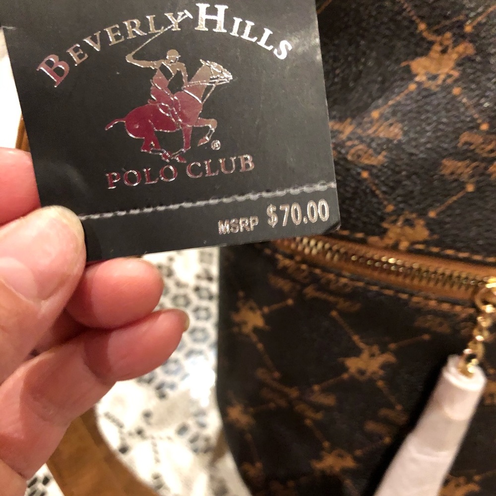 New Handbag - Picture 4 of 7